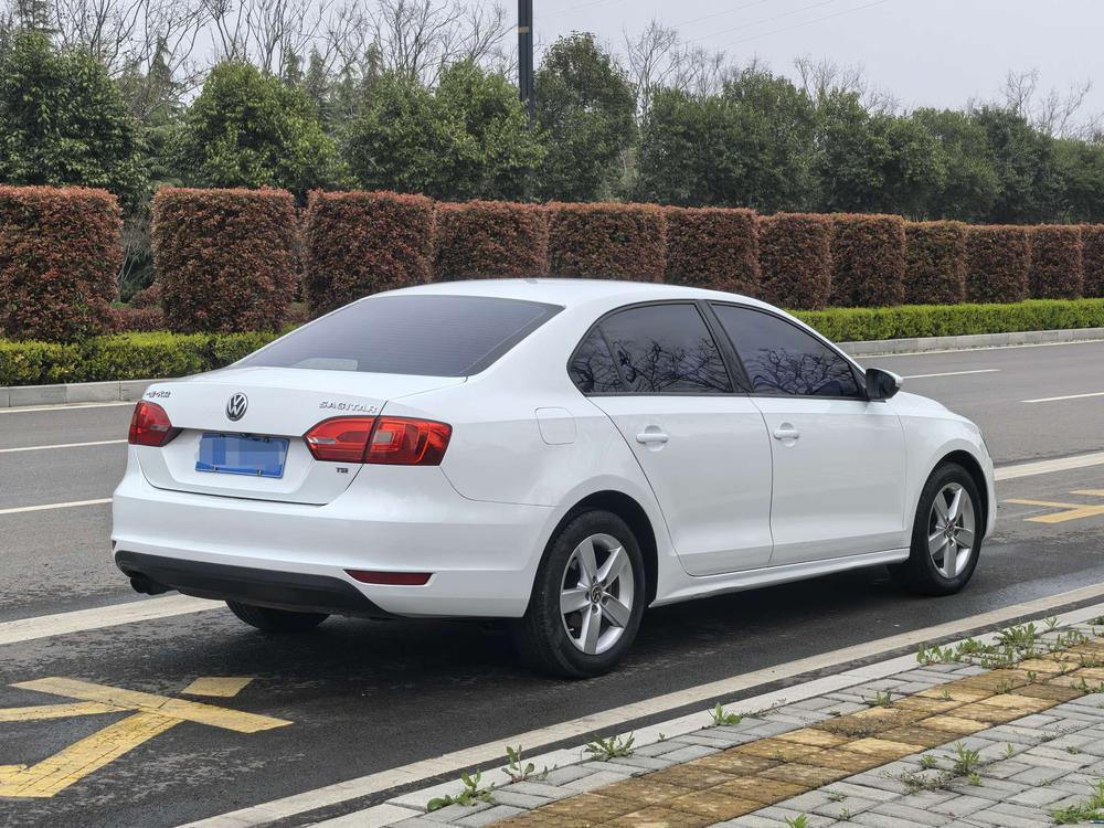 Volkswagen Sagitar
