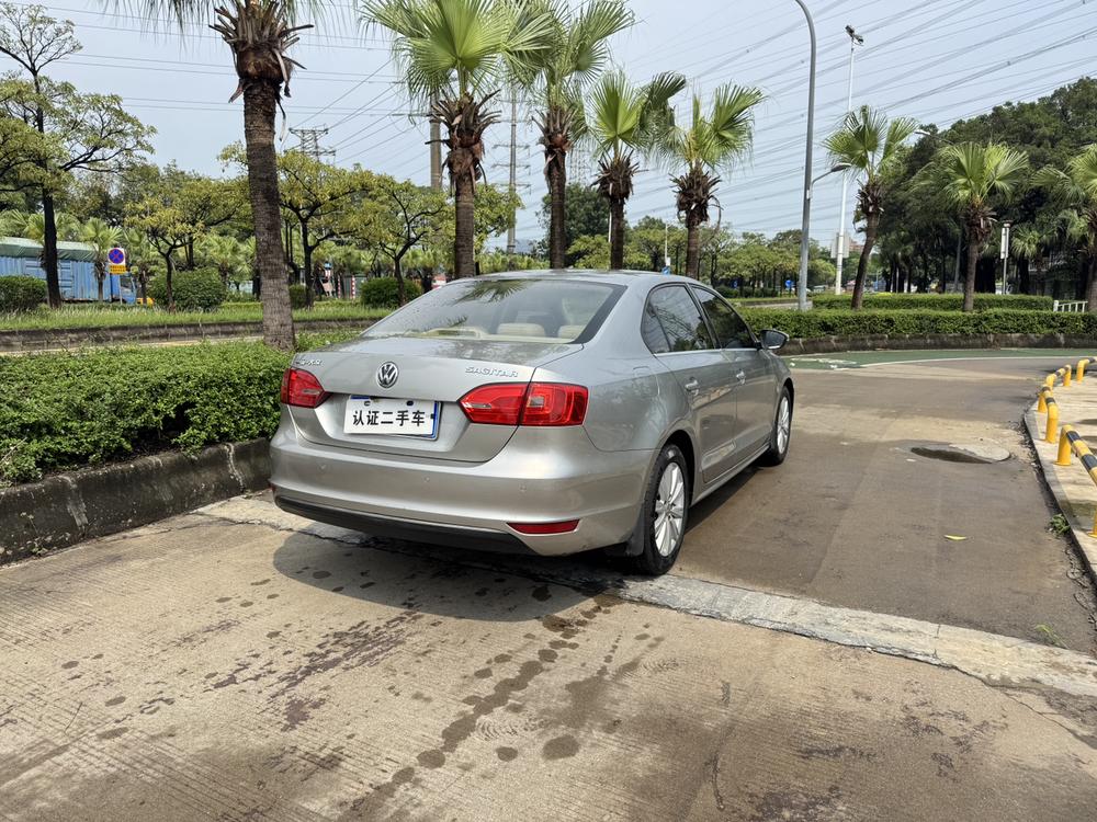 Volkswagen Sagitar