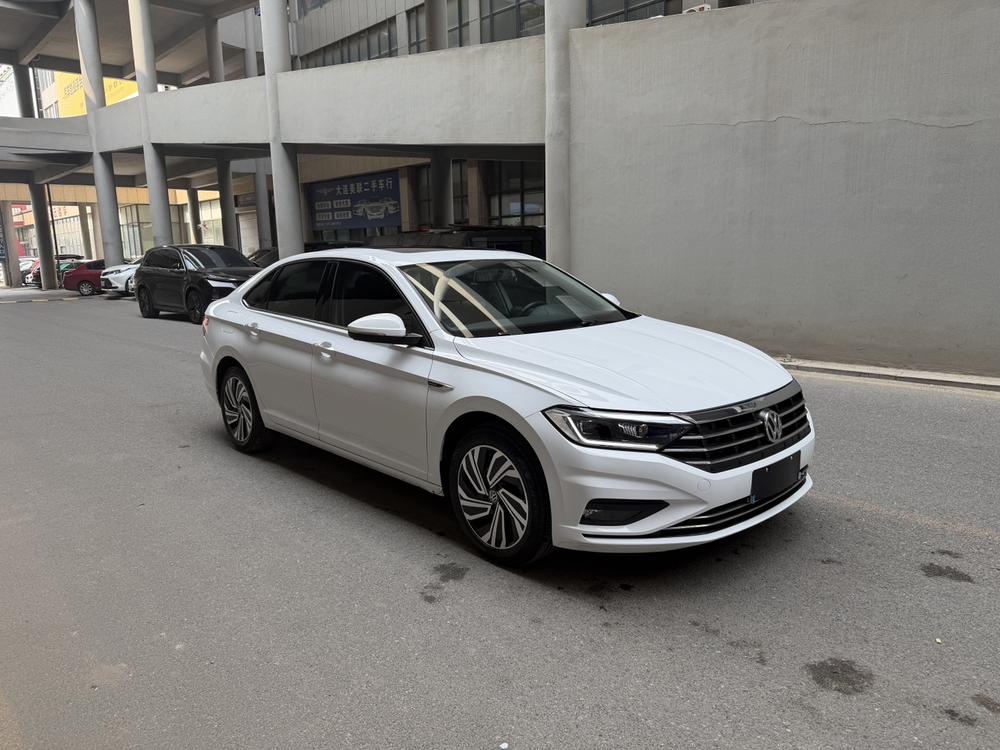 Volkswagen Sagitar