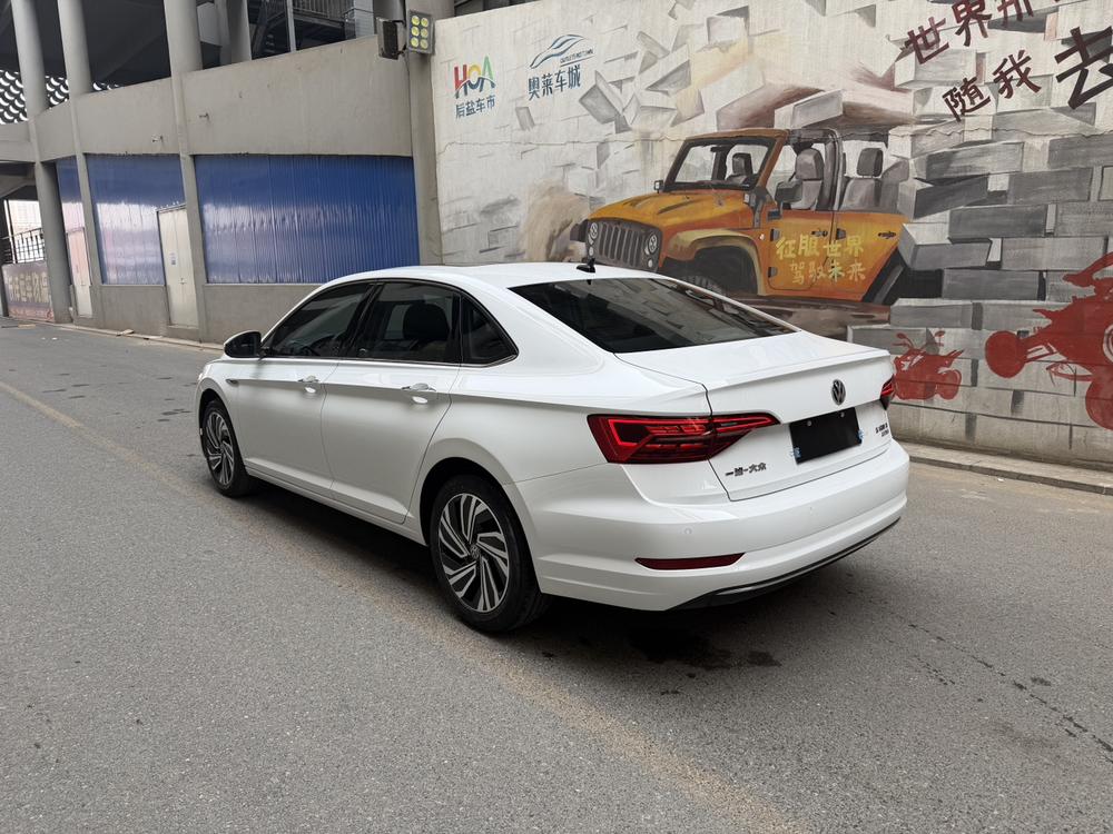 Volkswagen Sagitar