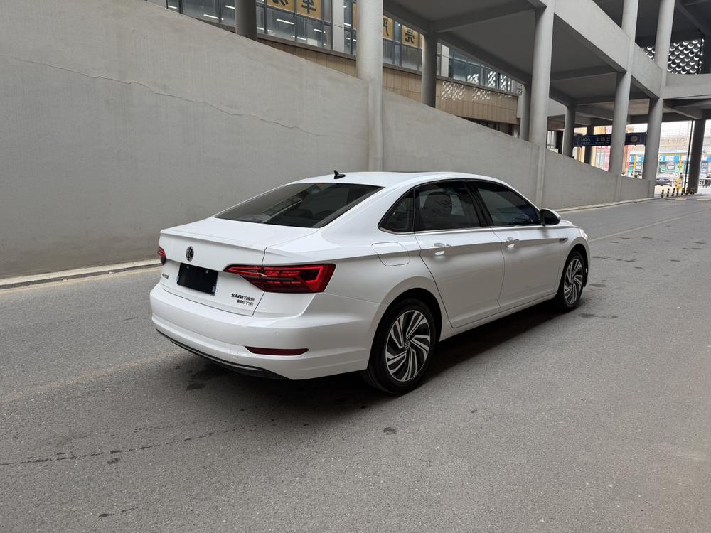 Volkswagen Sagitar