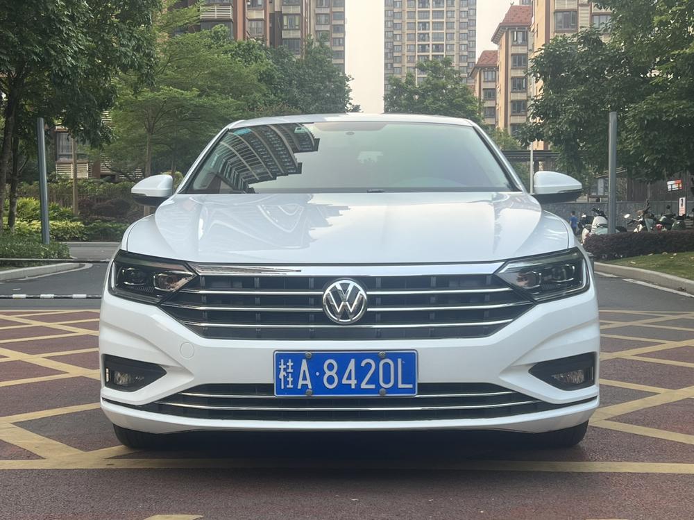 Volkswagen Sagitar