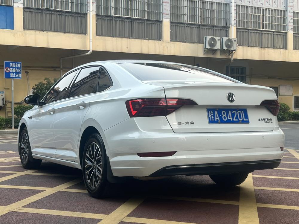 Volkswagen Sagitar