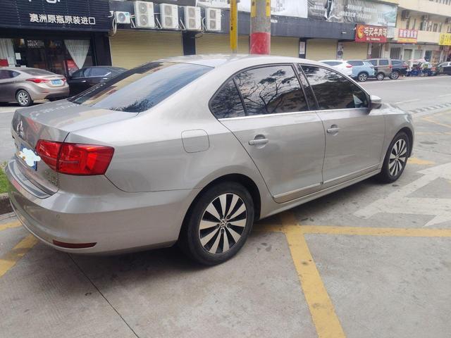Volkswagen Sagitar