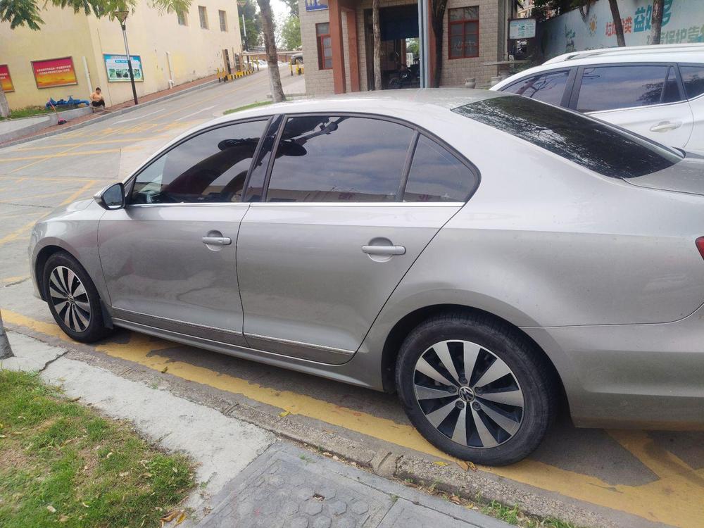 Volkswagen Sagitar