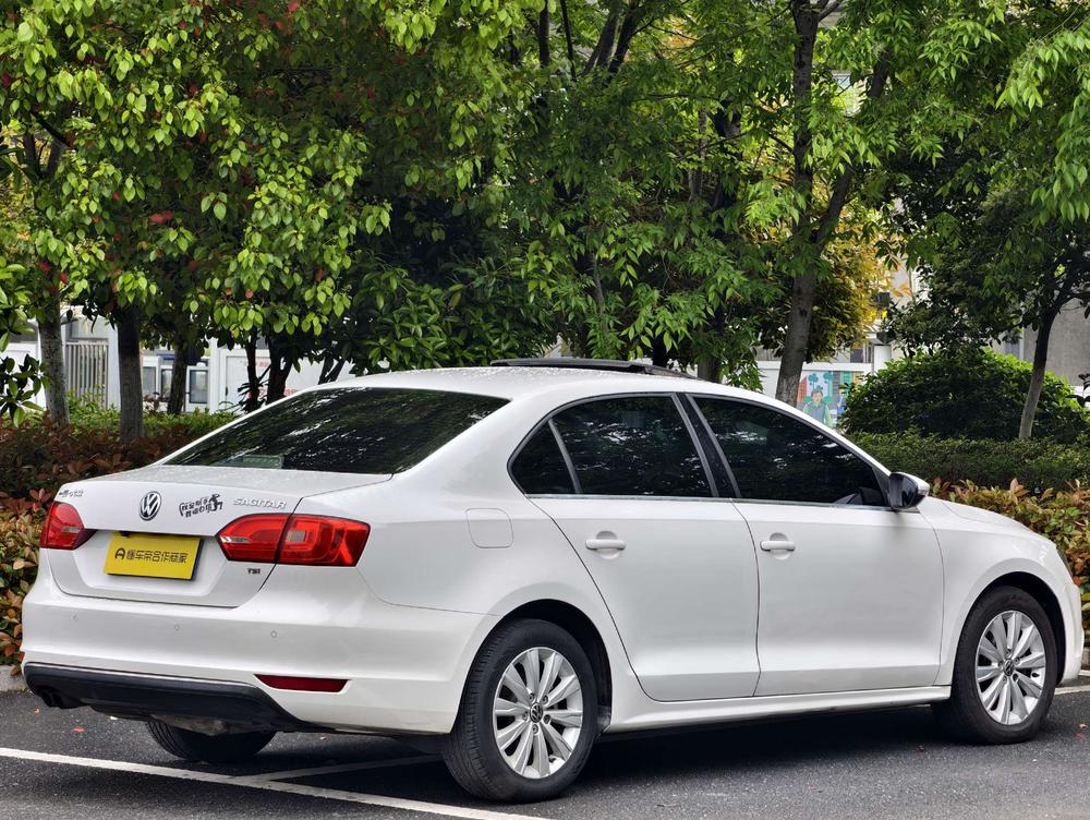 Volkswagen Sagitar