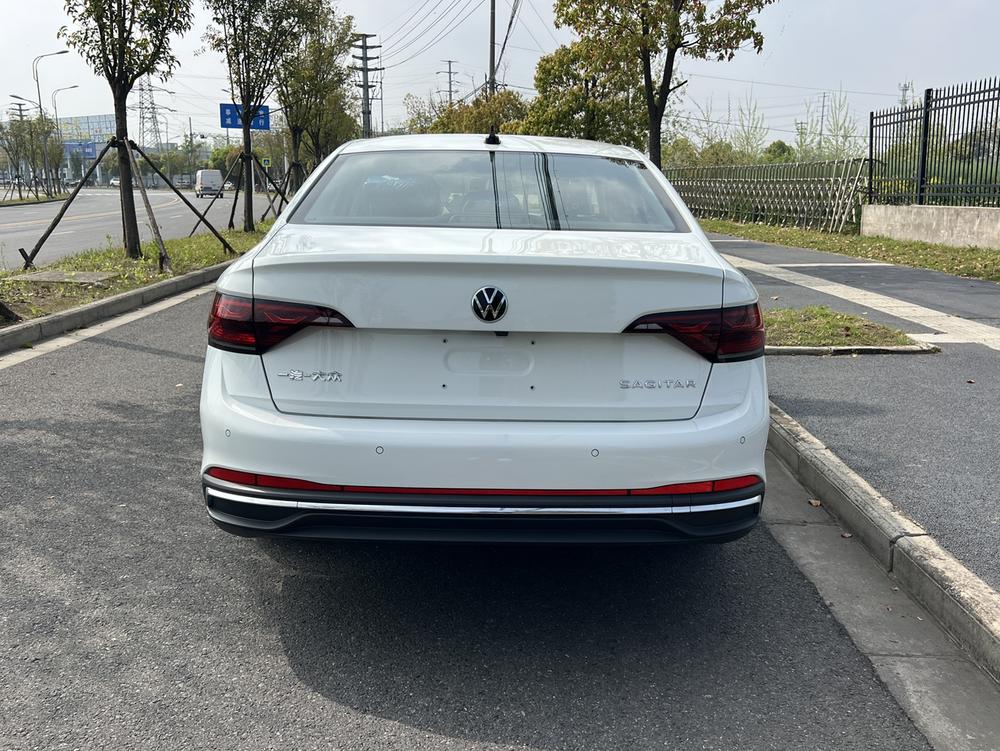 Volkswagen Sagitar