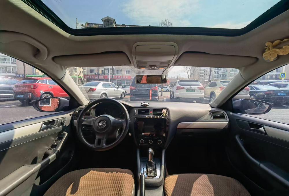 Volkswagen Sagitar