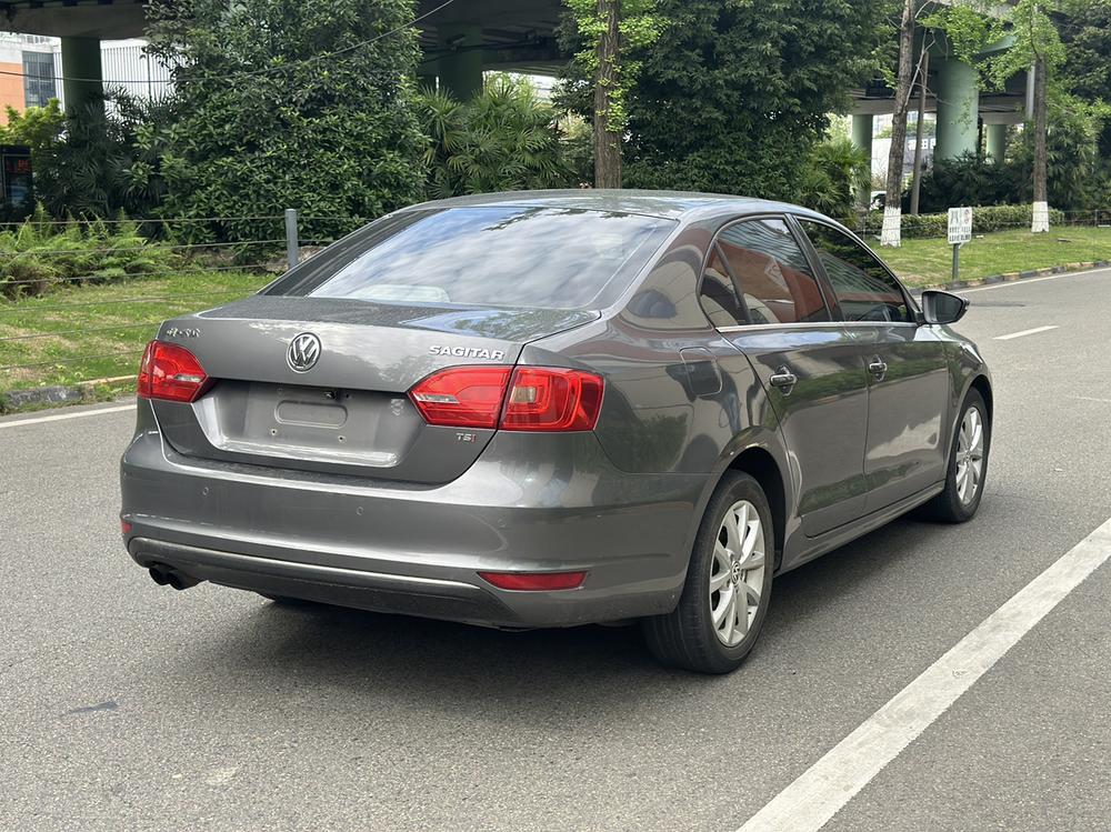 Volkswagen Sagitar