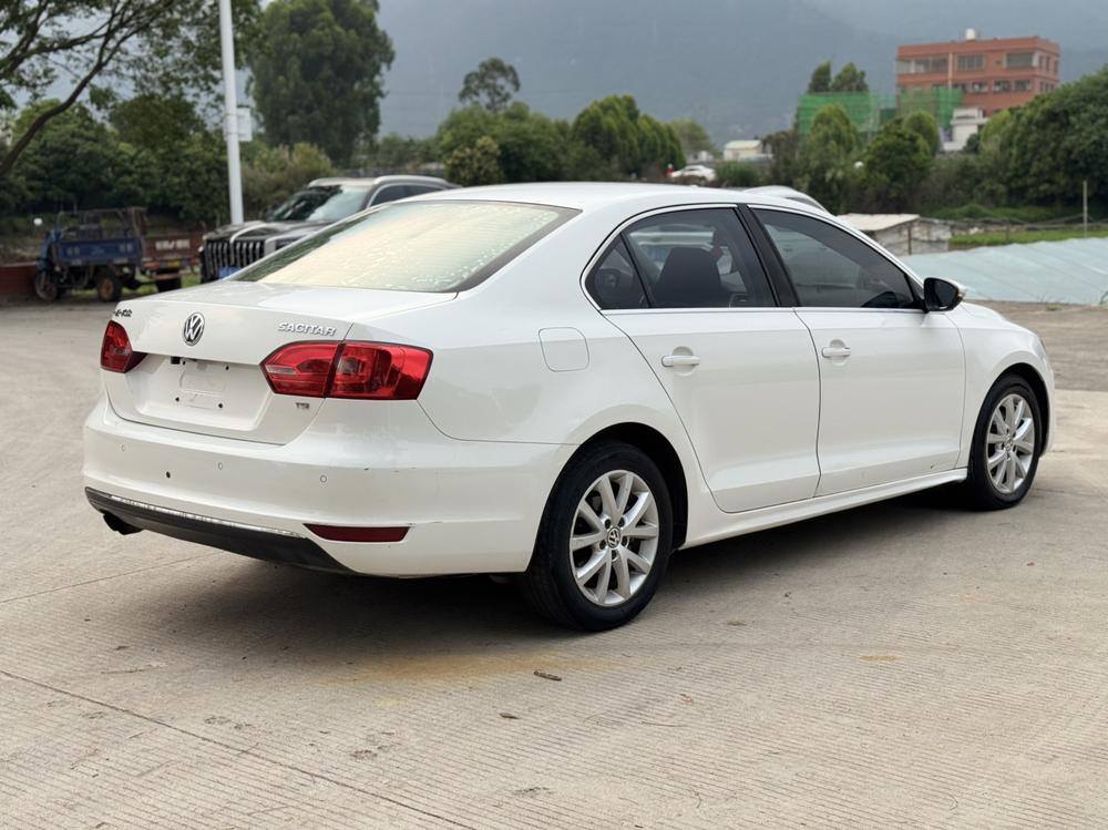 Volkswagen Sagitar