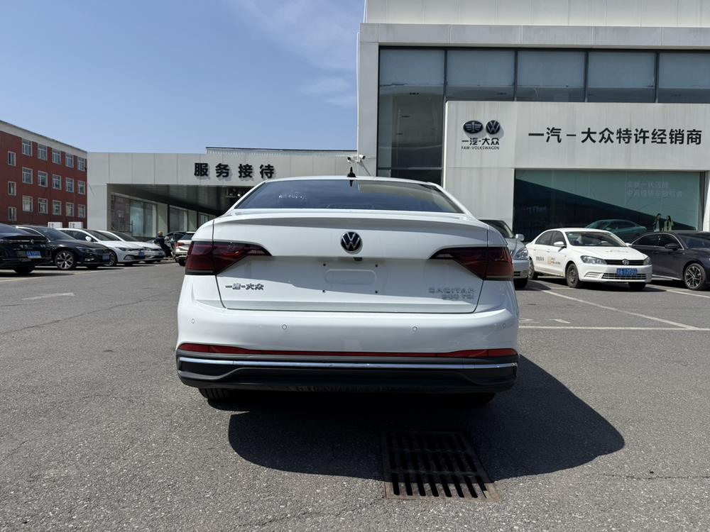 Volkswagen Sagitar