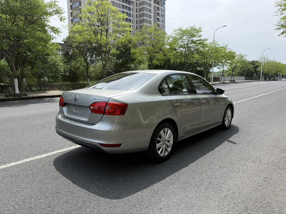 Volkswagen Sagitar