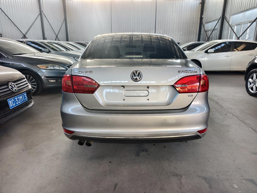 Volkswagen Sagitar