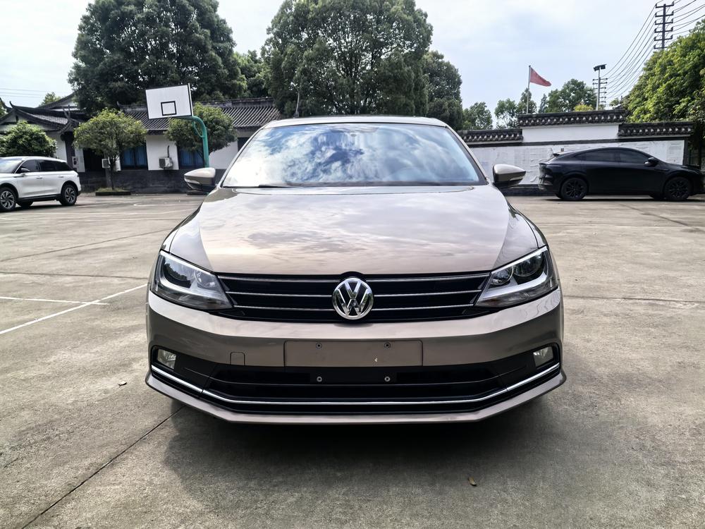 Volkswagen Sagitar