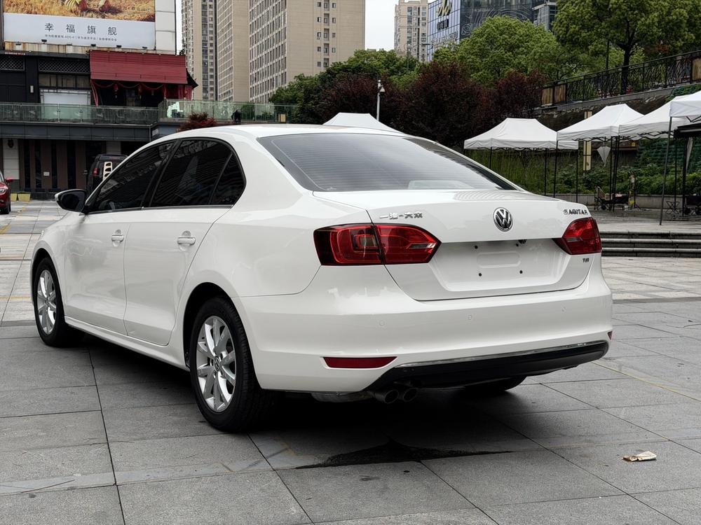Volkswagen Sagitar
