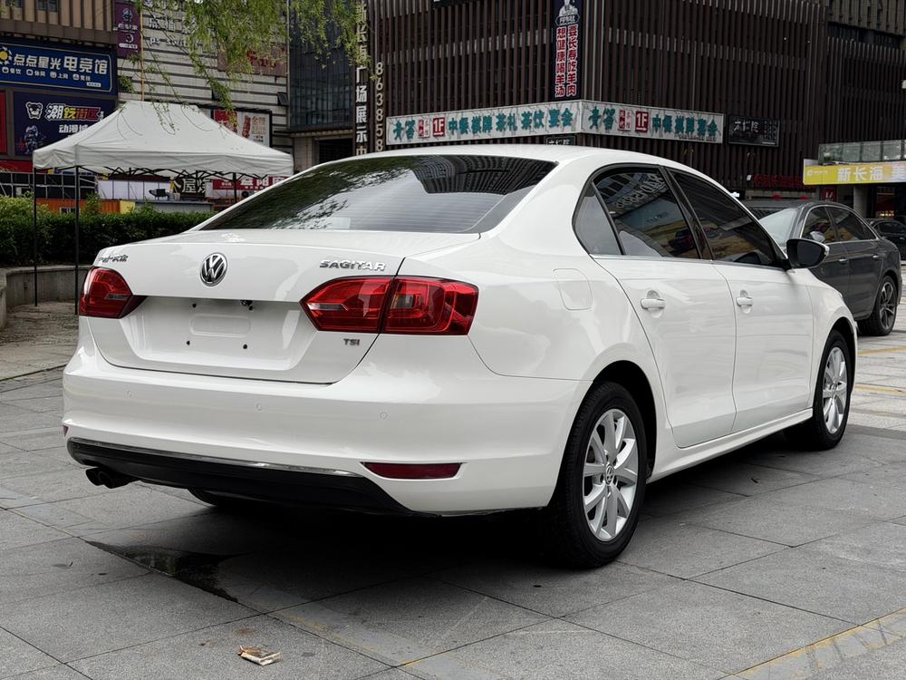 Volkswagen Sagitar