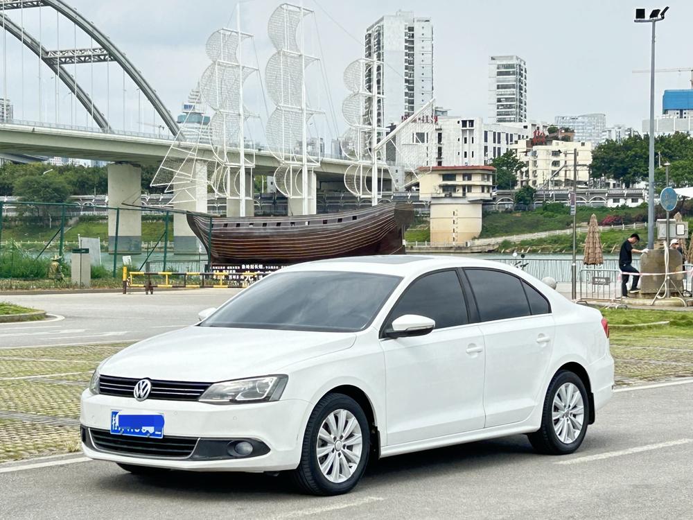 Volkswagen Sagitar