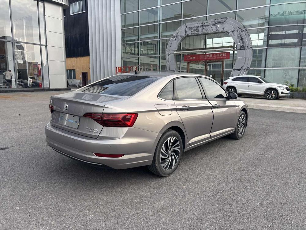 Volkswagen Sagitar