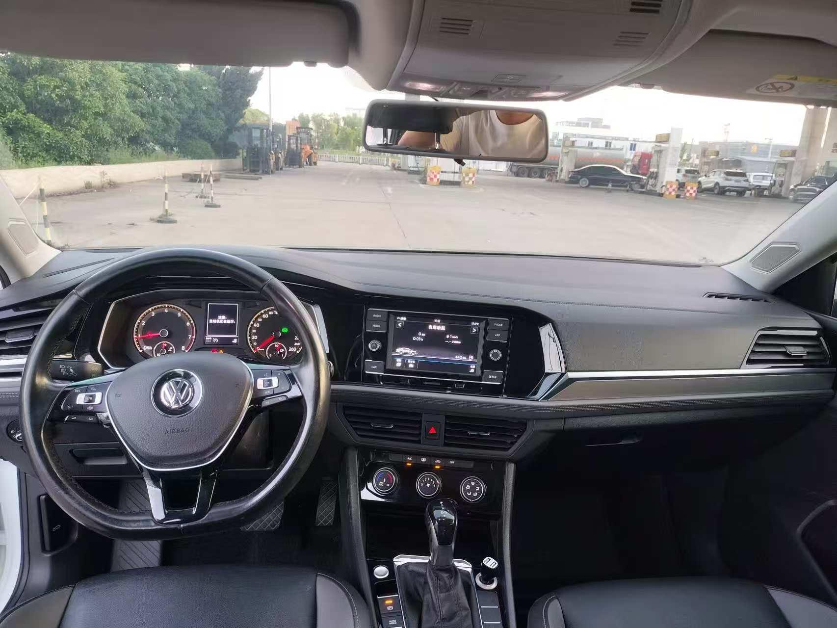 Volkswagen Sagitar