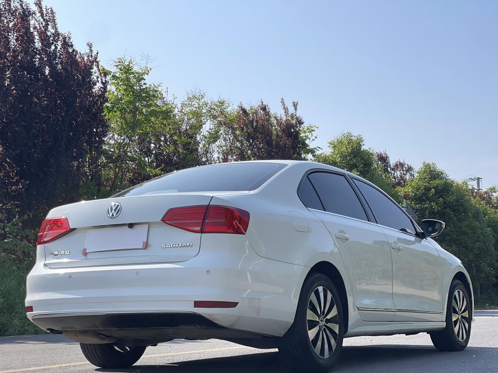Volkswagen Sagitar