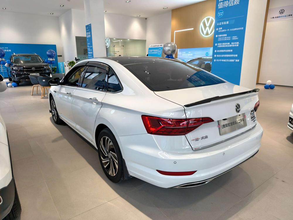 Volkswagen Sagitar