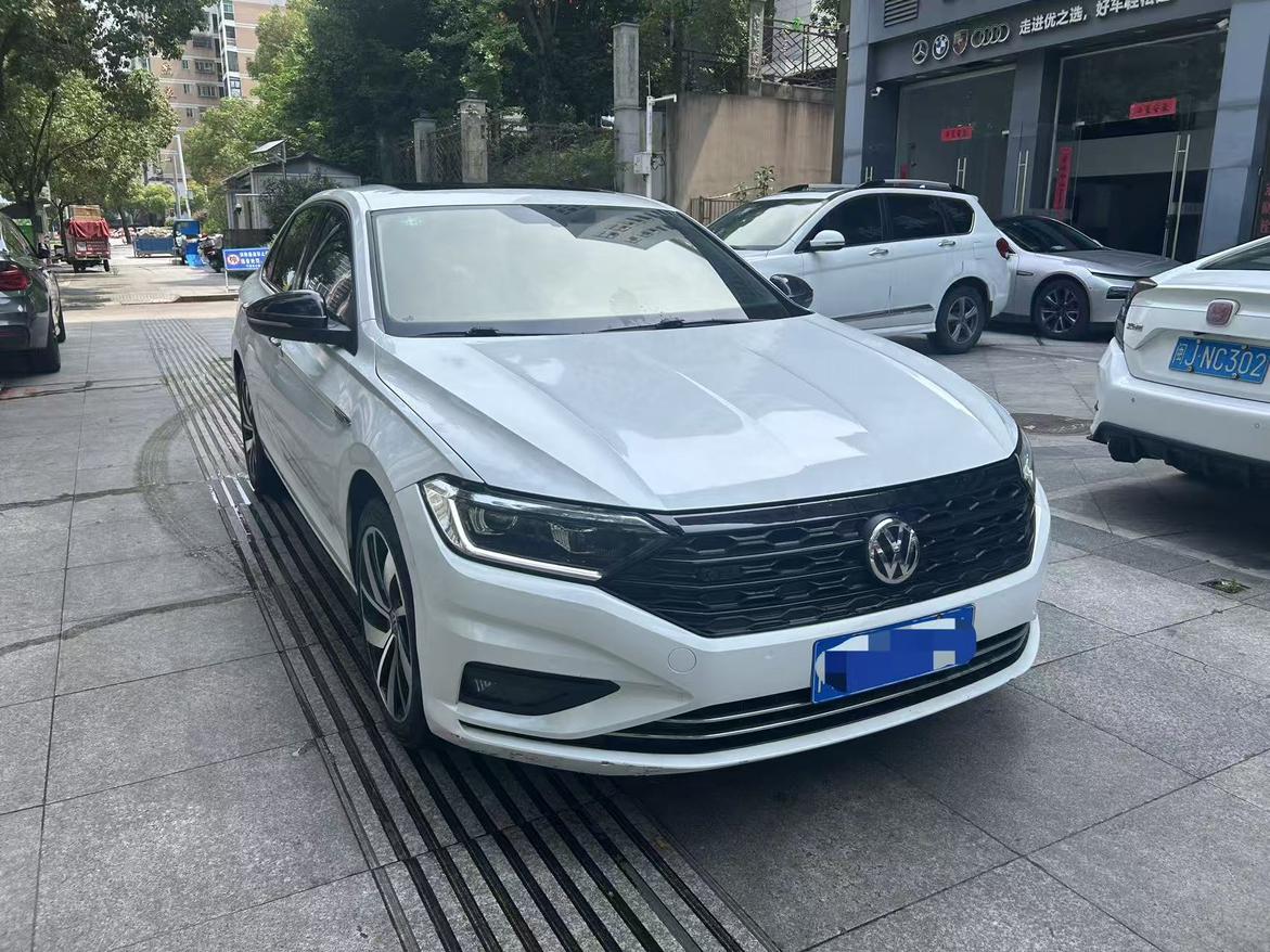 Volkswagen Sagitar