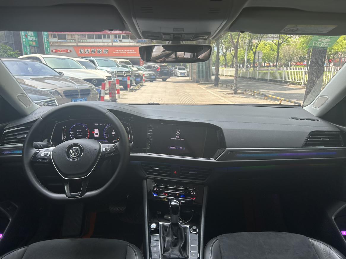 Volkswagen Sagitar