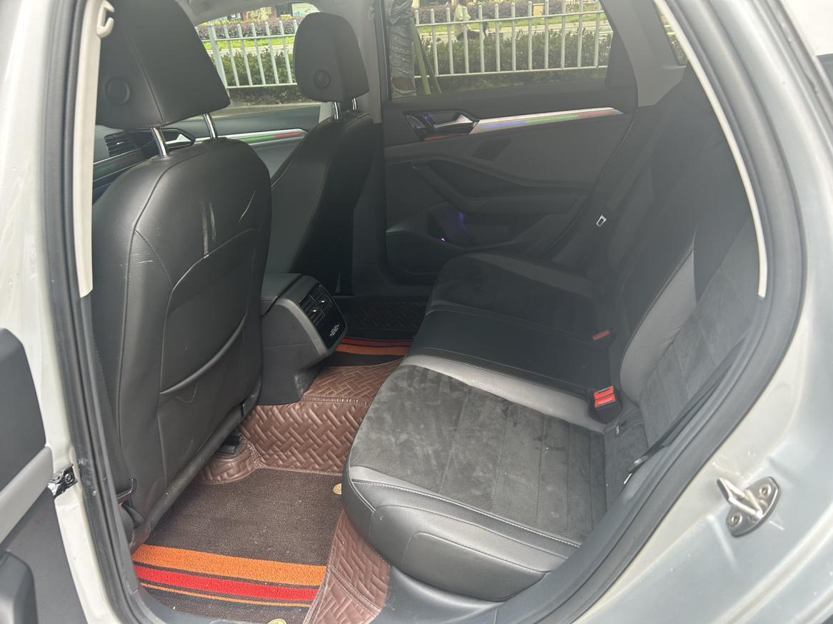 Volkswagen Sagitar