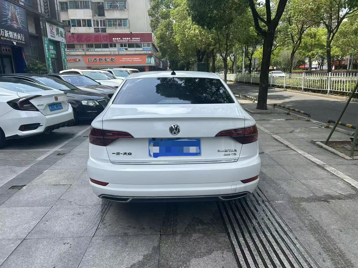Volkswagen Sagitar