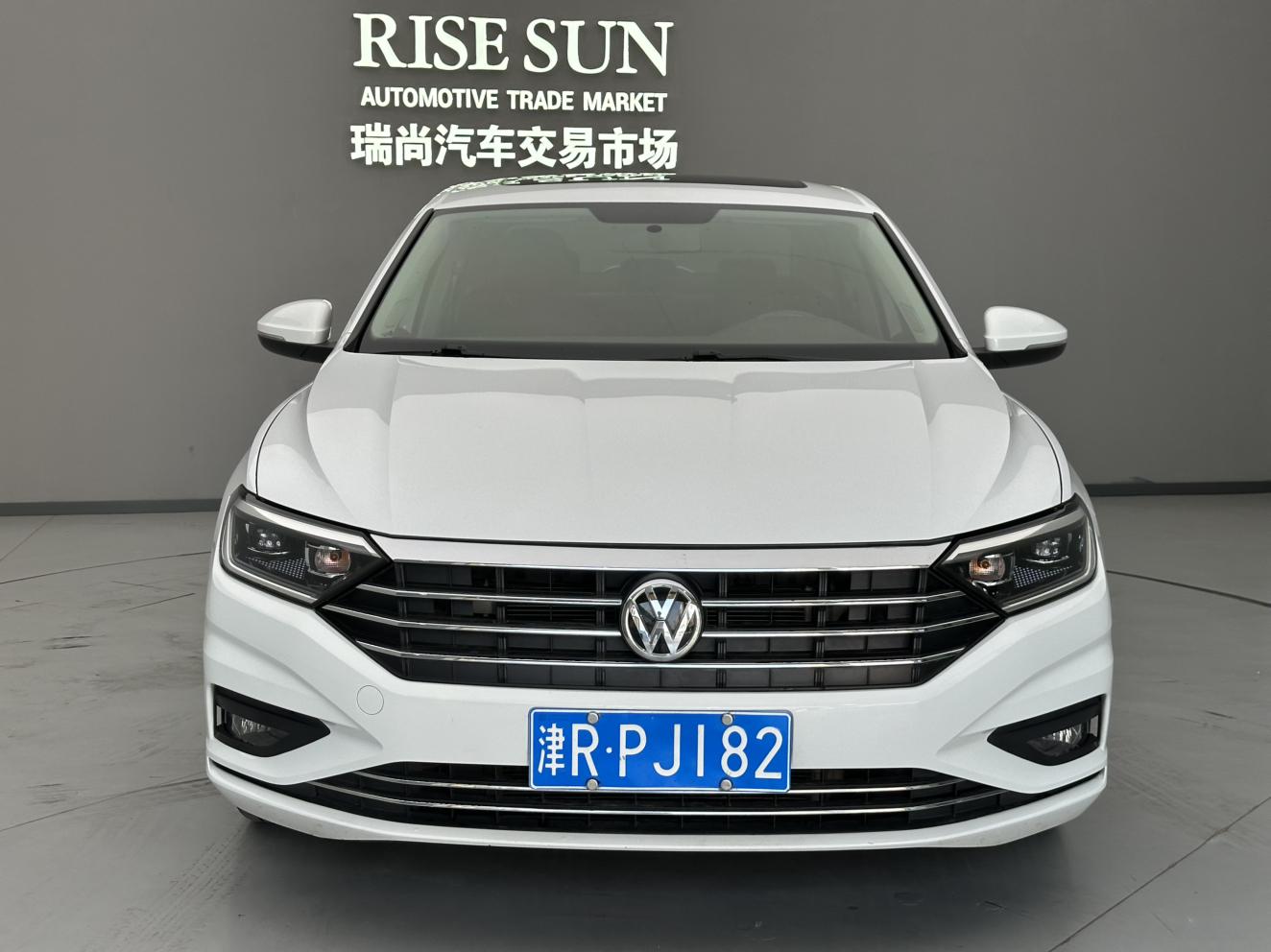 Volkswagen Sagitar