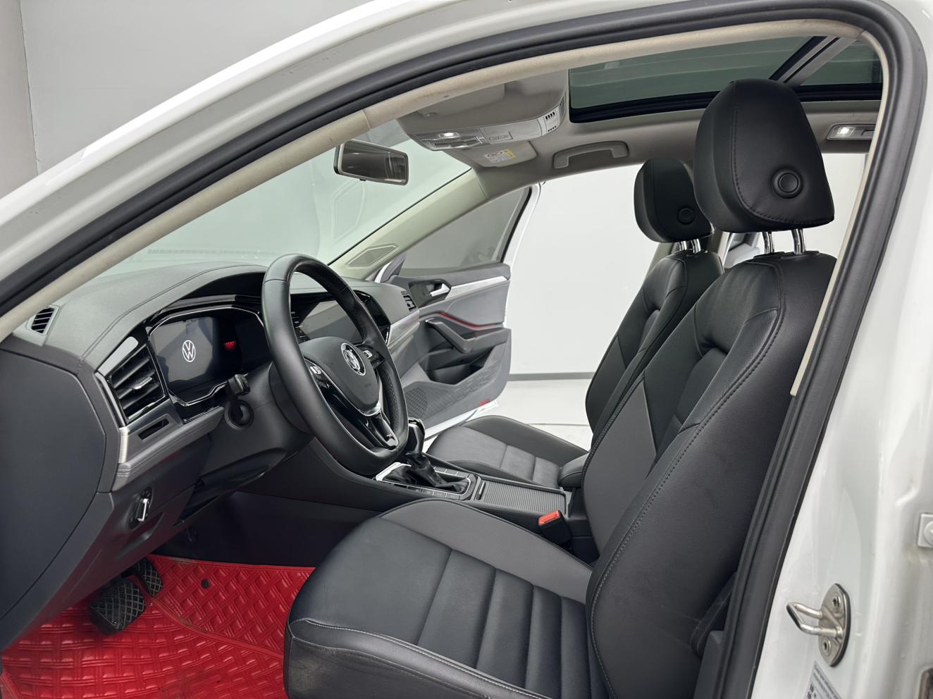 Volkswagen Sagitar