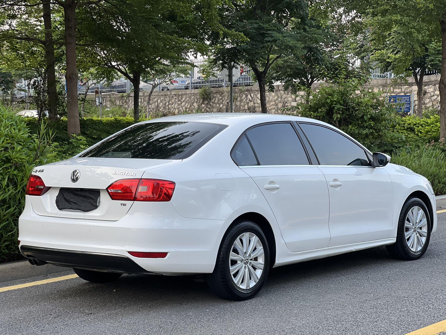 Volkswagen Sagitar