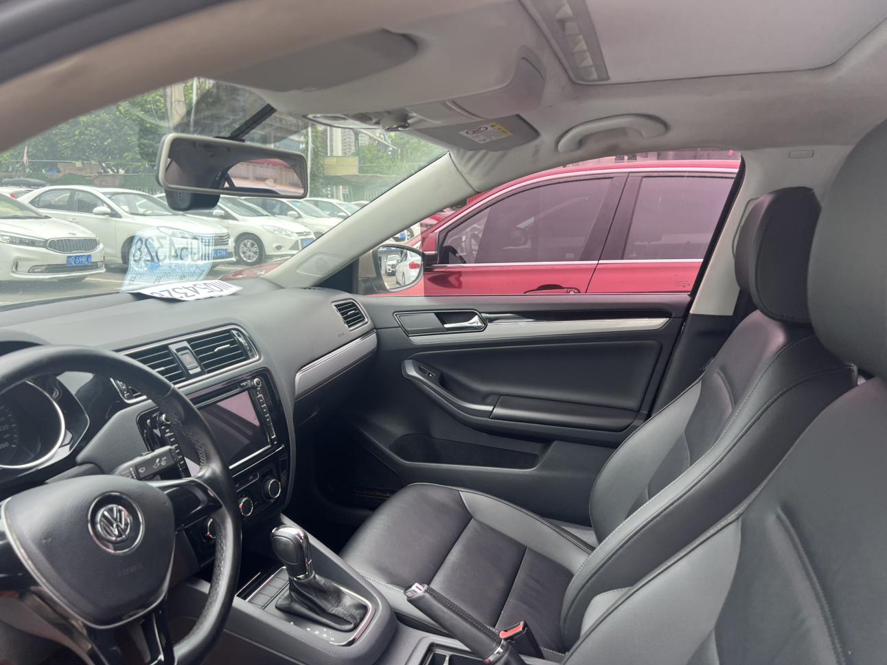 Volkswagen Sagitar