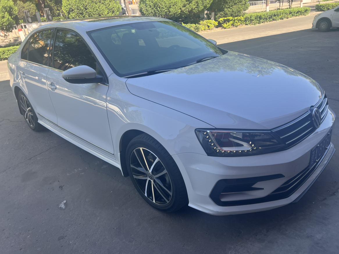 Volkswagen Sagitar