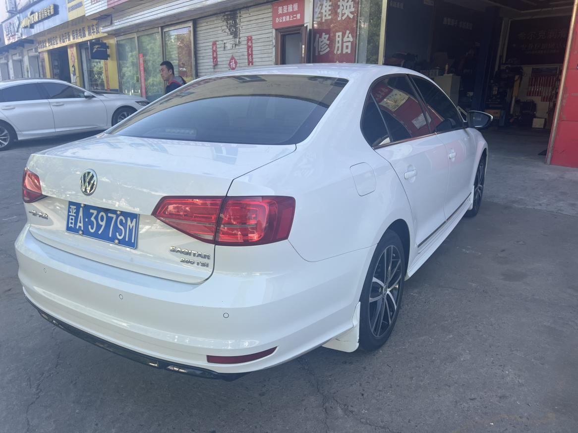 Volkswagen Sagitar