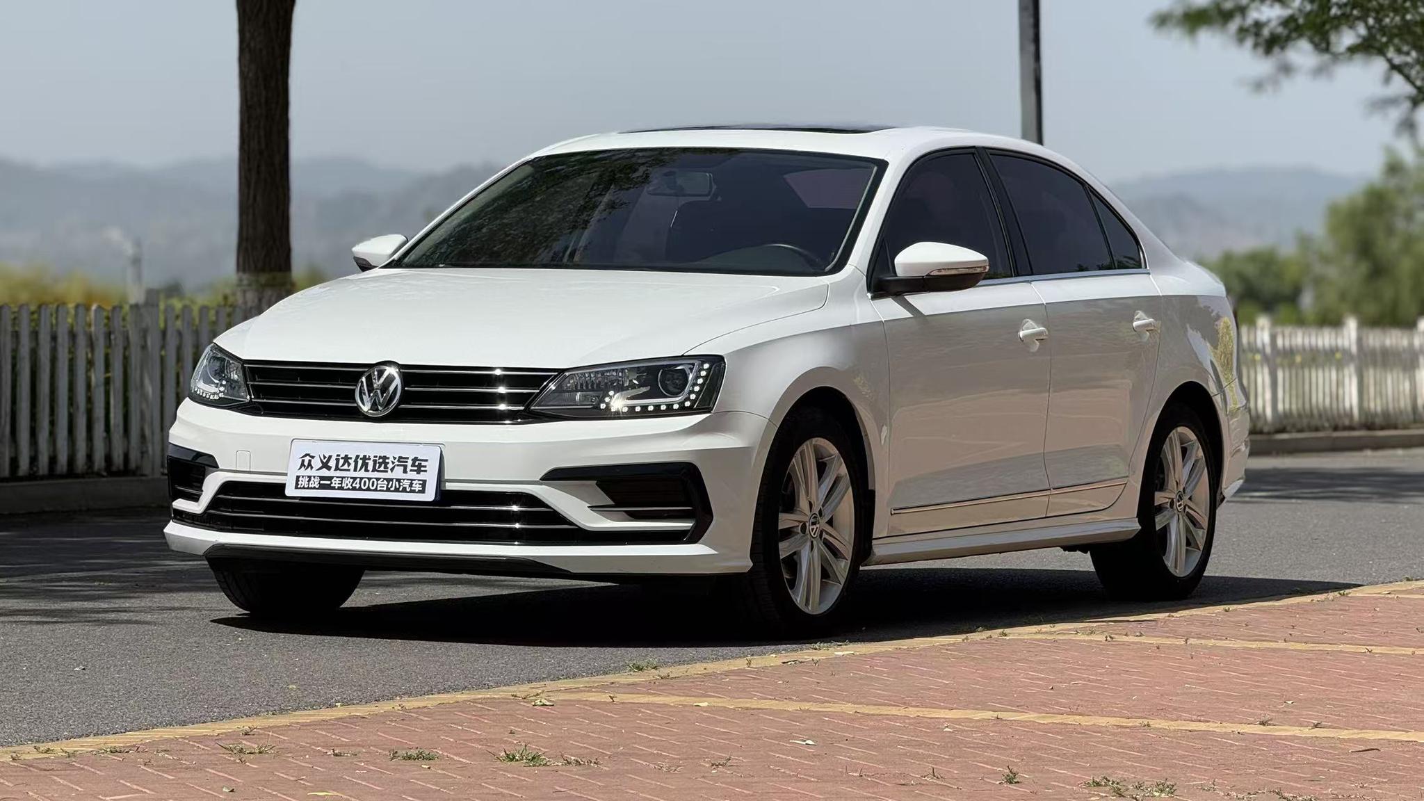 Volkswagen Sagitar