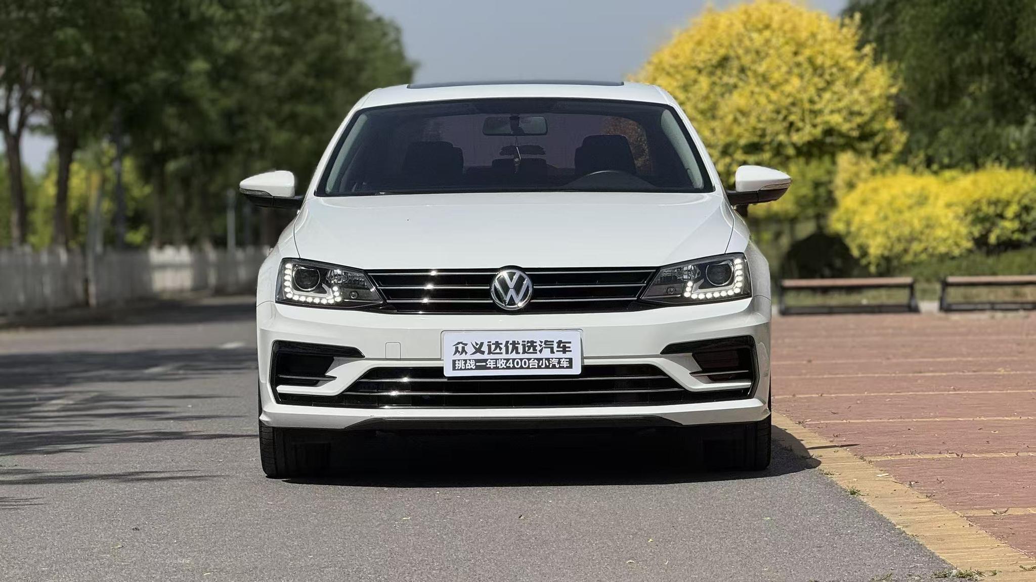 Volkswagen Sagitar