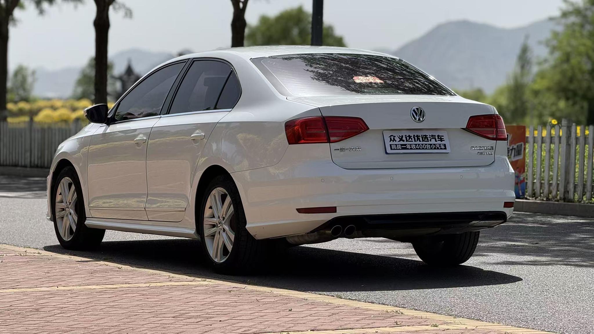 Volkswagen Sagitar