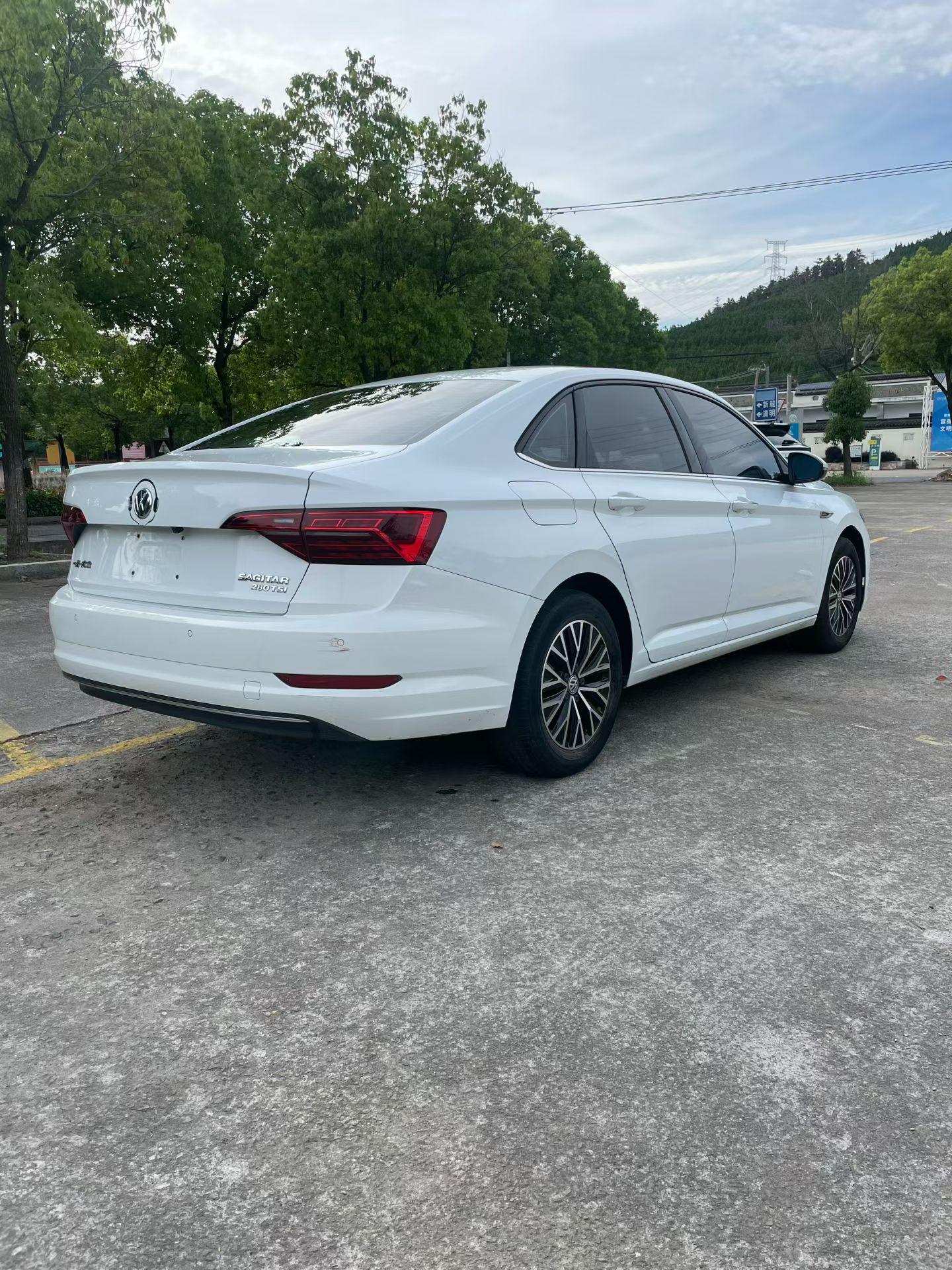 Volkswagen Sagitar