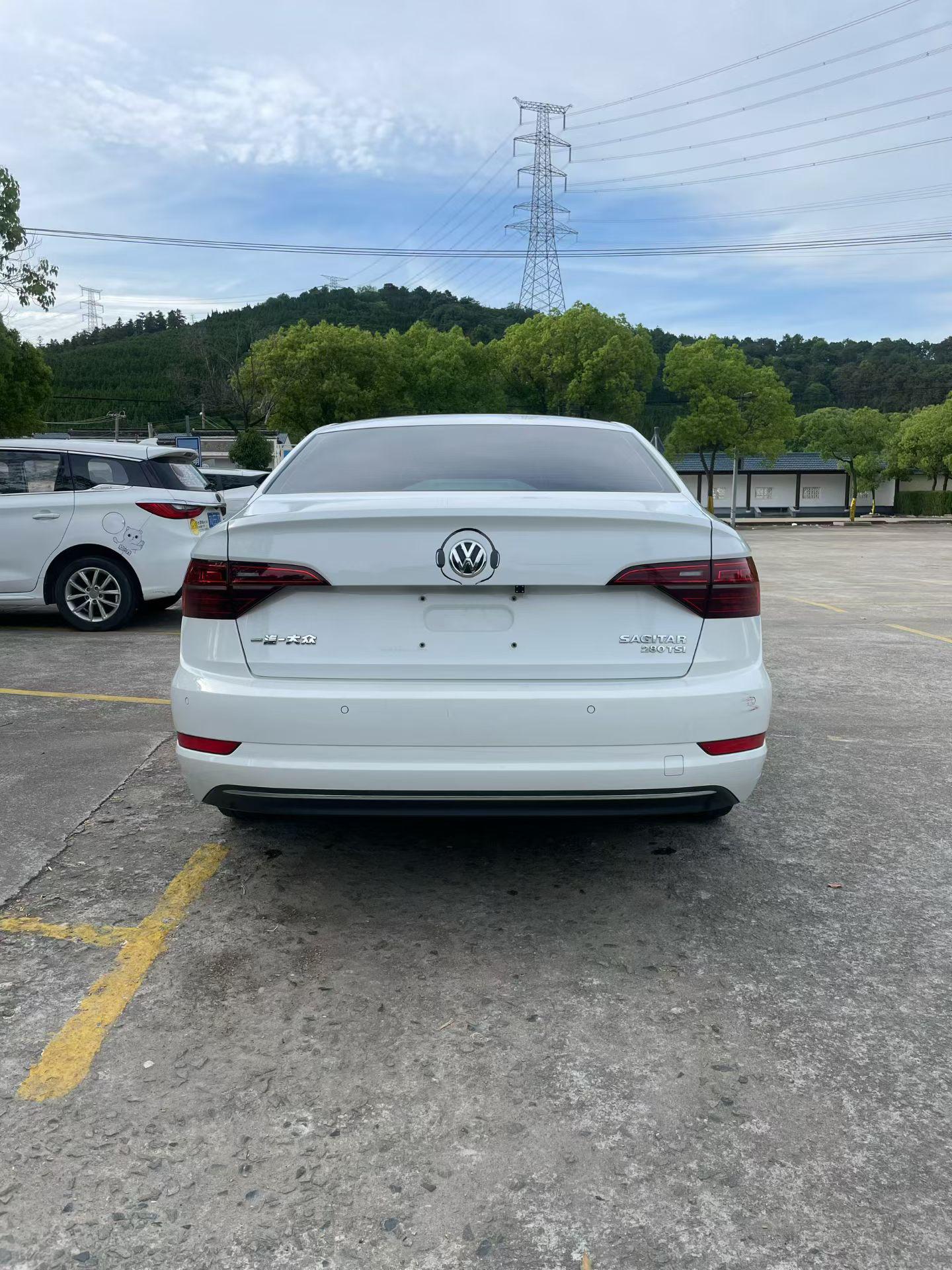 Volkswagen Sagitar