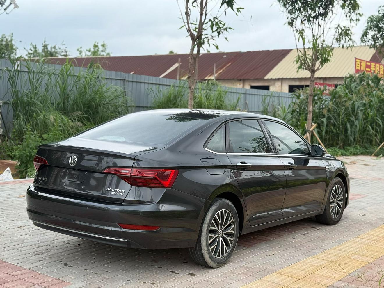 Volkswagen Sagitar