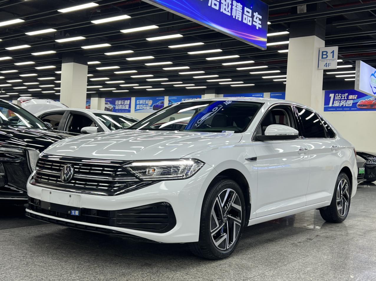 Volkswagen Sagitar