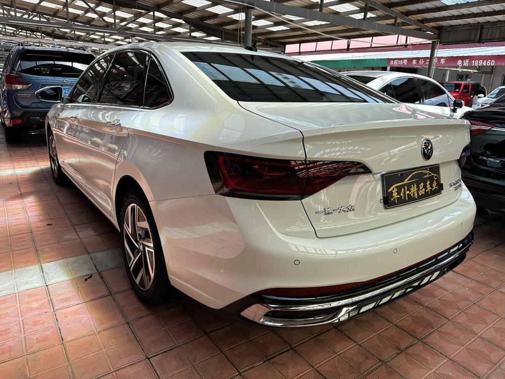 Volkswagen Sagitar
