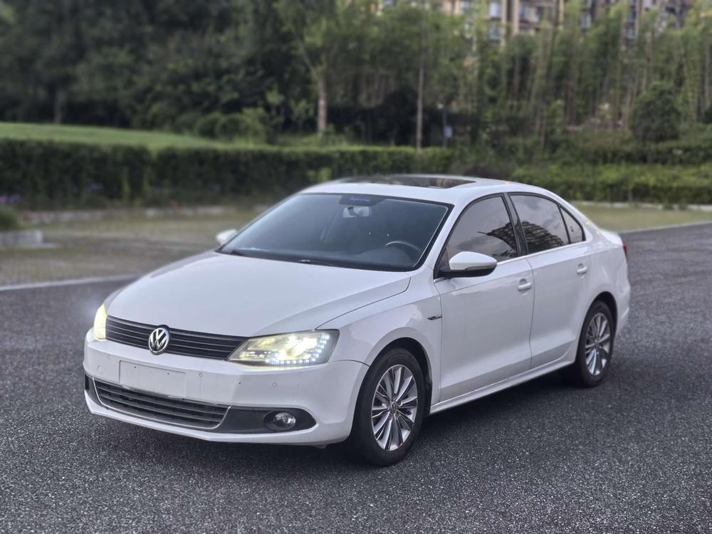 Volkswagen Sagitar