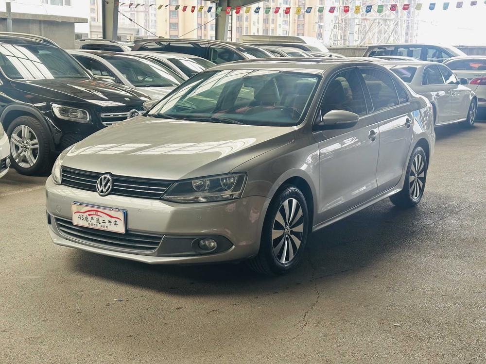 Volkswagen Sagitar