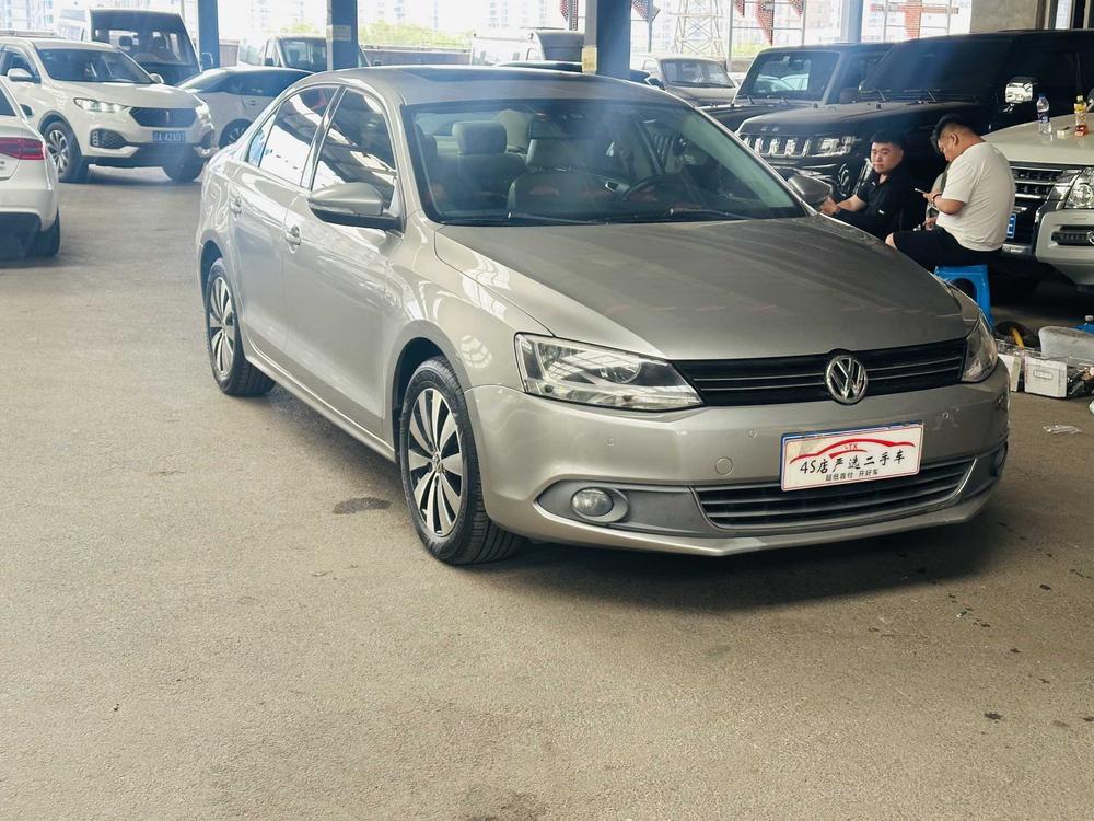 Volkswagen Sagitar