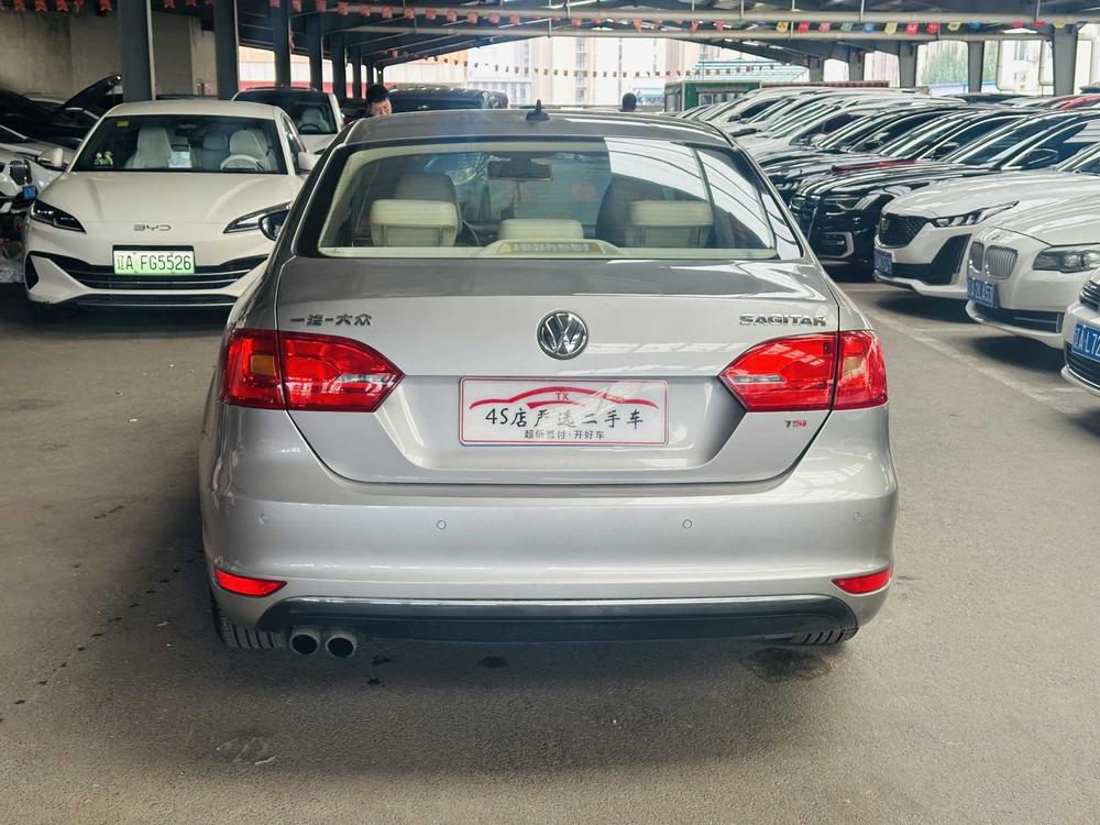 Volkswagen Sagitar