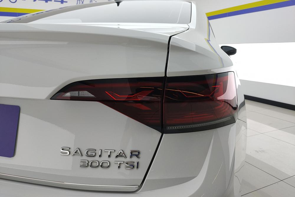 Volkswagen Sagitar