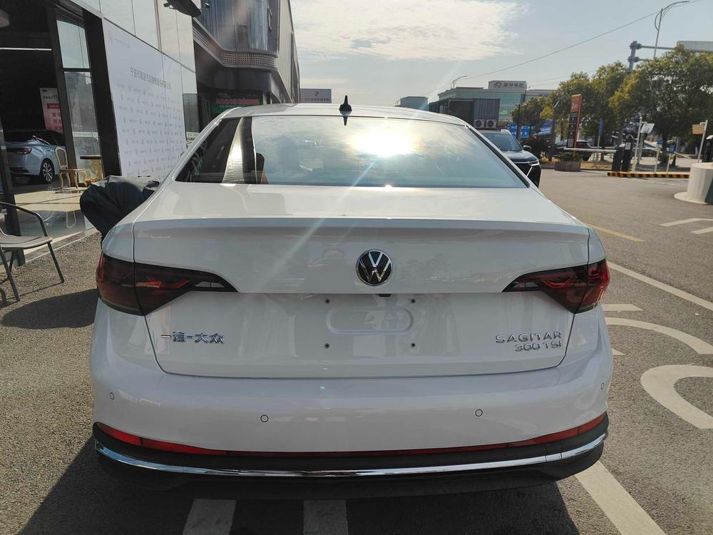 Volkswagen Sagitar