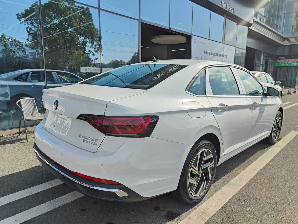 Volkswagen Sagitar